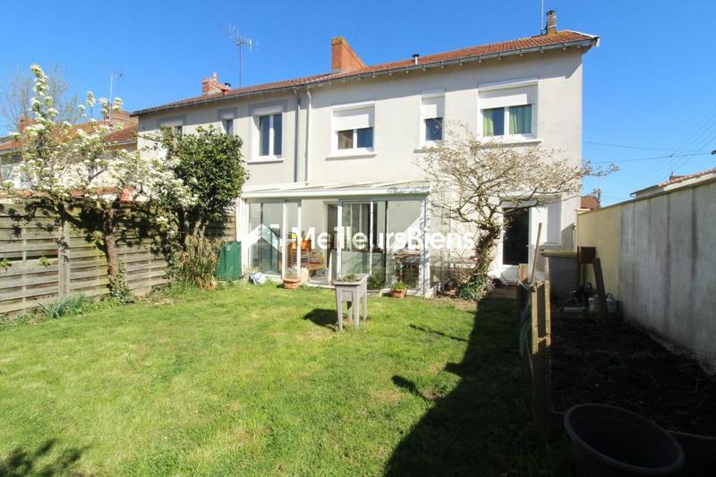 Maison - 93 m² - 5 pièces