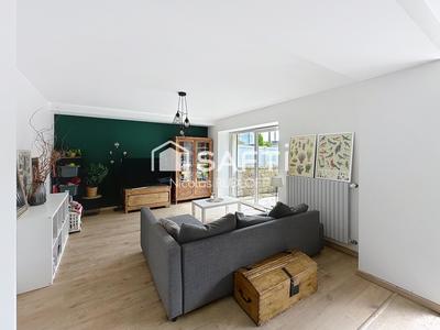 Maison - 227 m² - 8 pièces