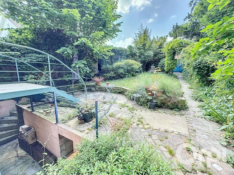 Maison - 180 m² - 6 pièces