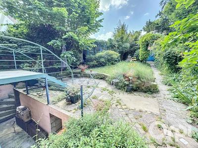 Maison - 180 m² - 6 pièces