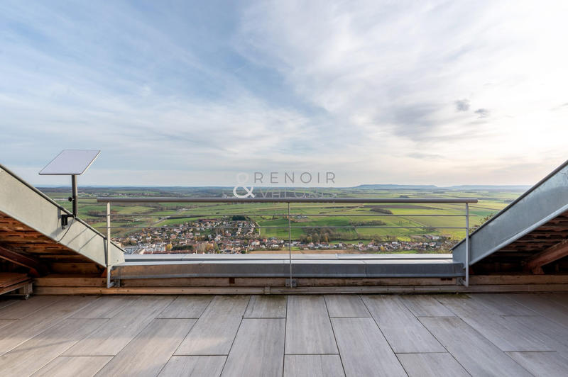 Maison - 223 m² - 6 pièces