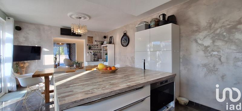 Maison - 198 m² - 9 pièces