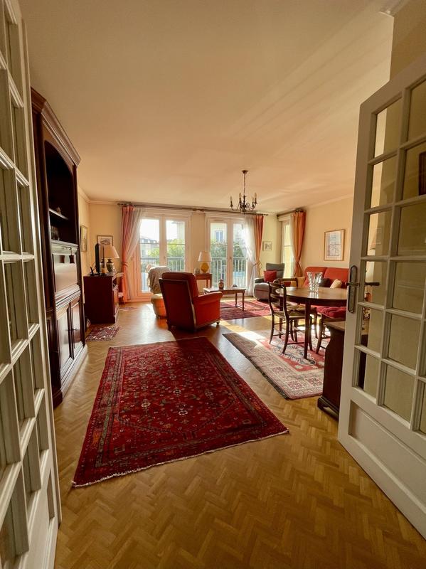 Appartement - 100 m² - 5 pièces