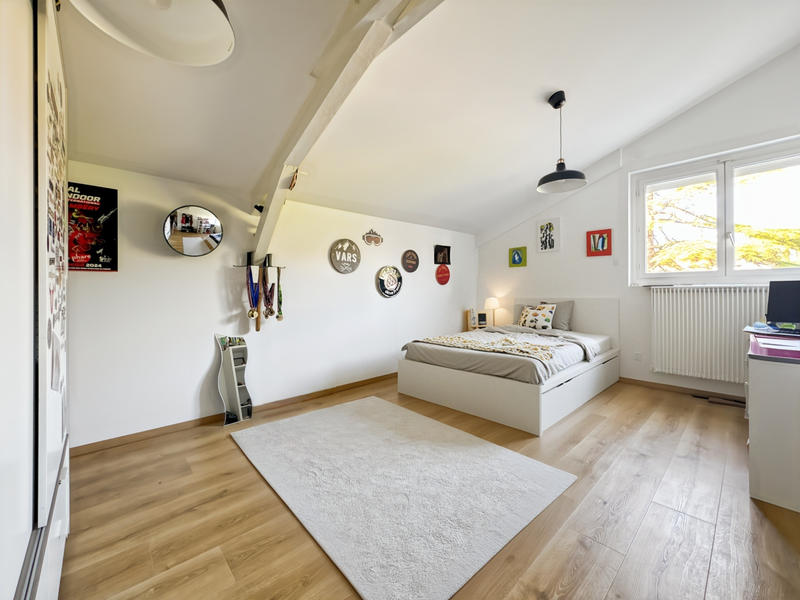 Maison - 350 m² - 10 pièces