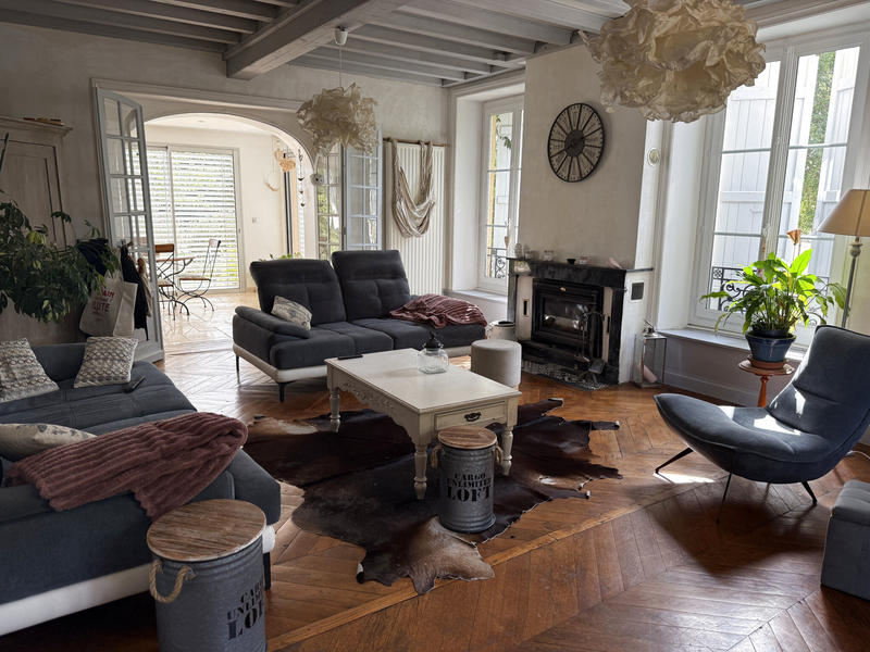 Propriété - 276 m² - 15 pièces