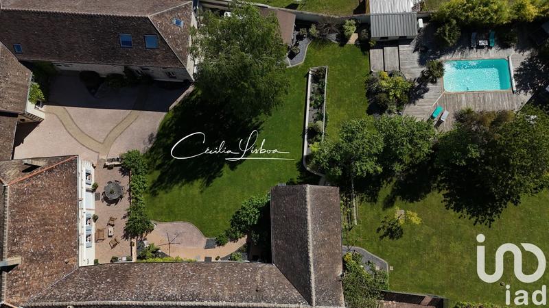 Maison - 527 m² - 14 pièces