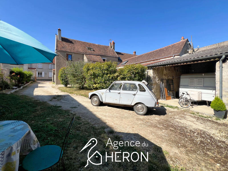 Maison - 177 m² - 9 pièces