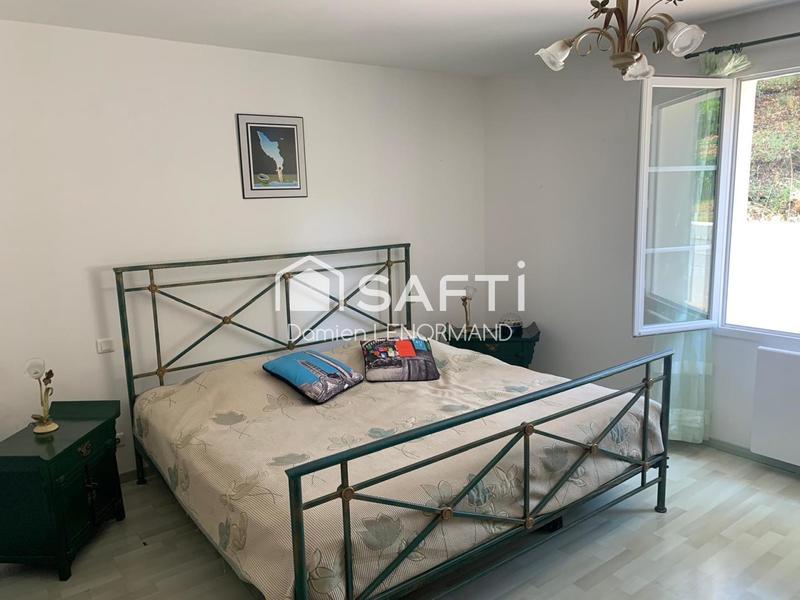 Maison - 205 m² - 6 pièces