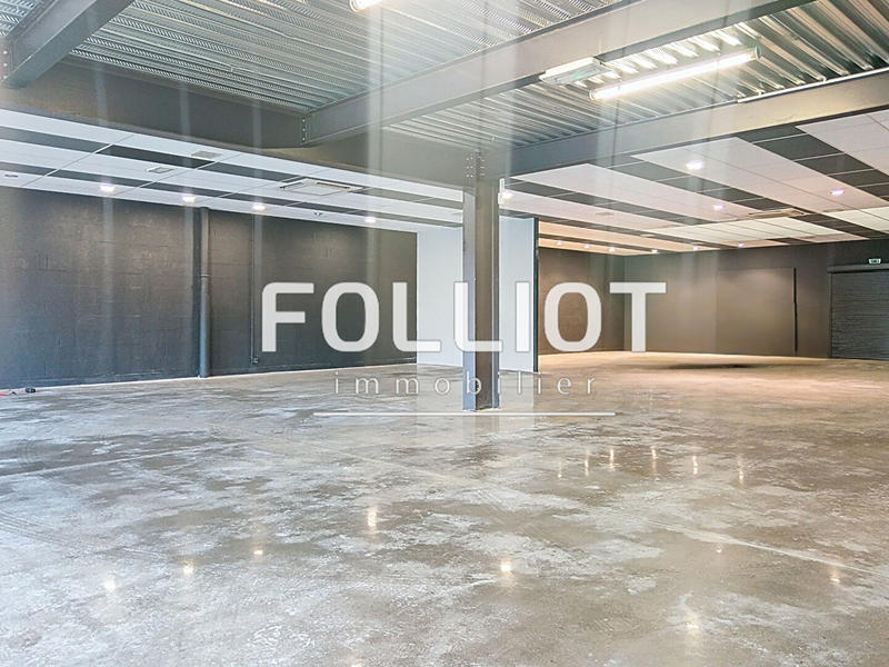 Local commercial - 443 m²