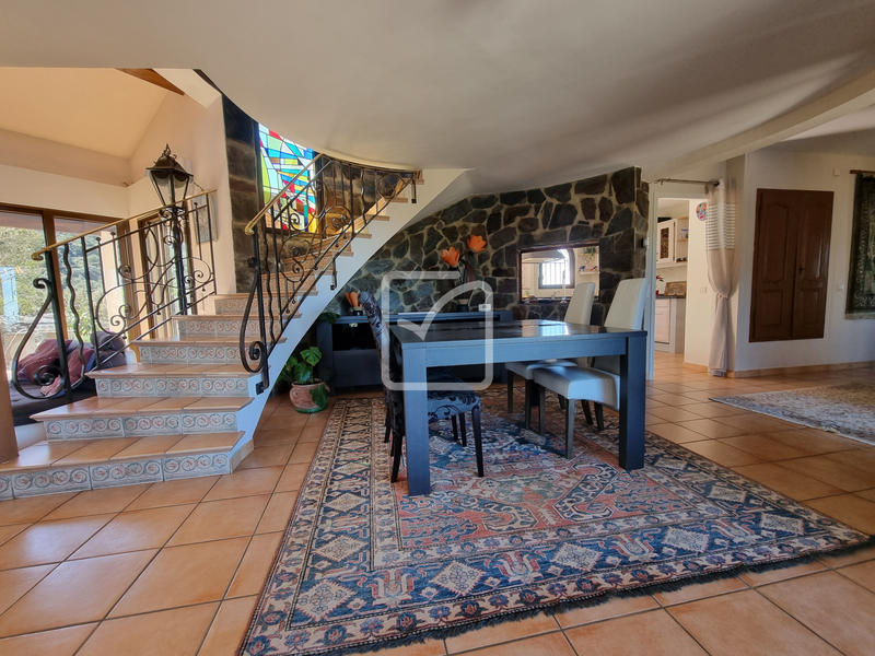 Propriété - 130 m² - 4 pièces