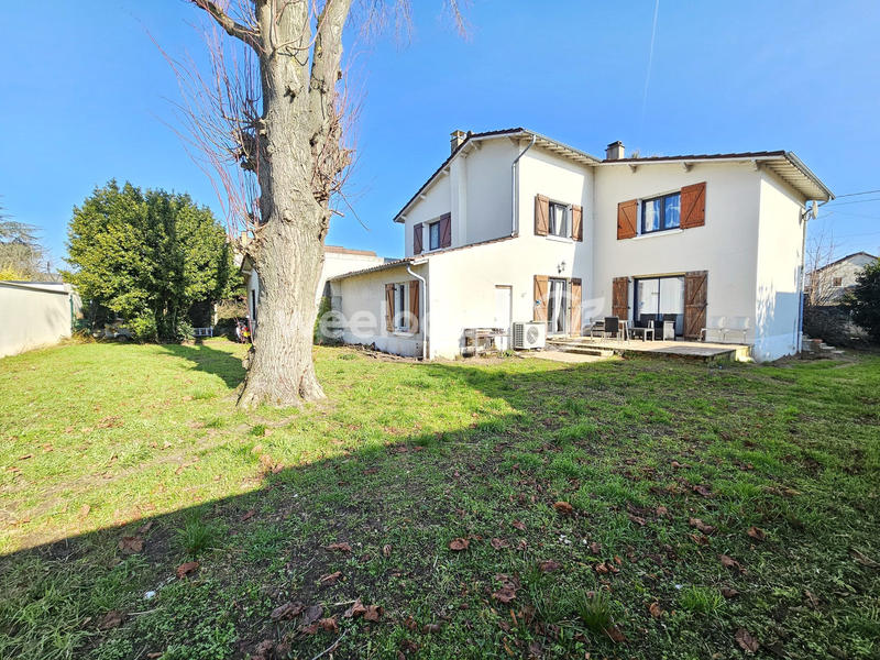 Maison - 156 m² - 8 pièces