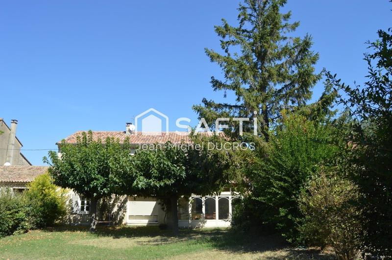 Maison - 550 m² - 15 pièces