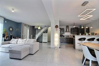 Maison - 157 m² - 6 pièces