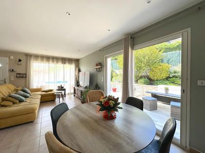 Maison - 100 m² - 6 pièces