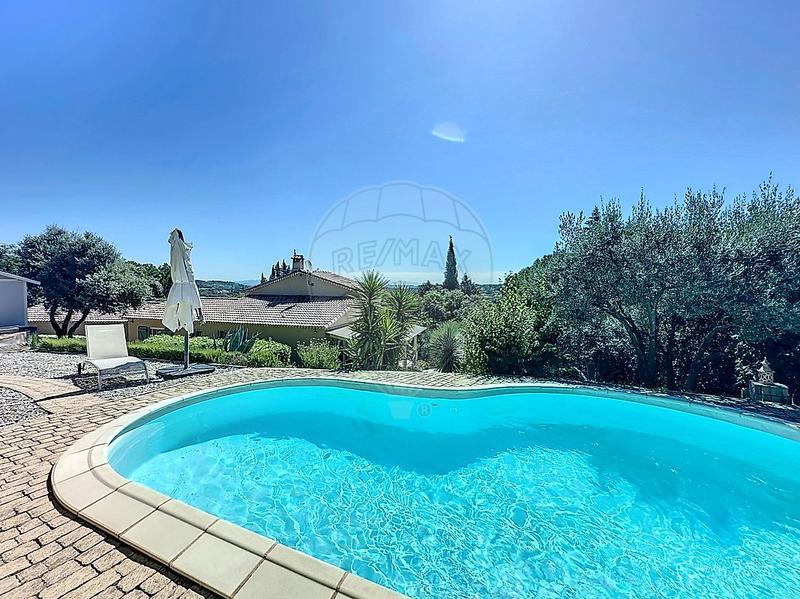 Maison - 158 m² - 6 pièces