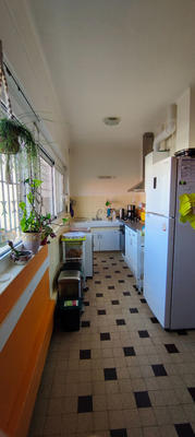 Maison - 16 m² - 7 pièces