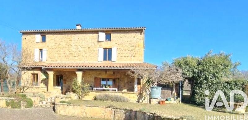 Maison - 240 m² - 6 pièces