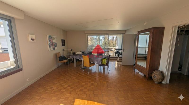 Appartement - 125 m² - 6 pièces