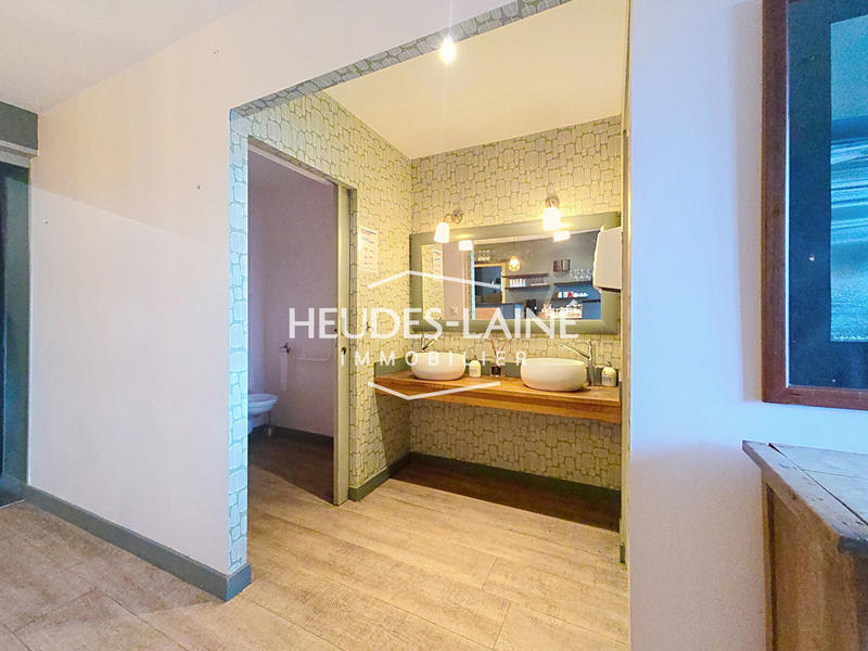 Maison - 250 m² - 5 pièces