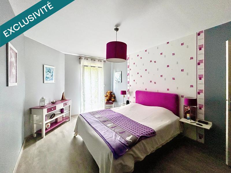 Maison - 220 m² - 8 pièces