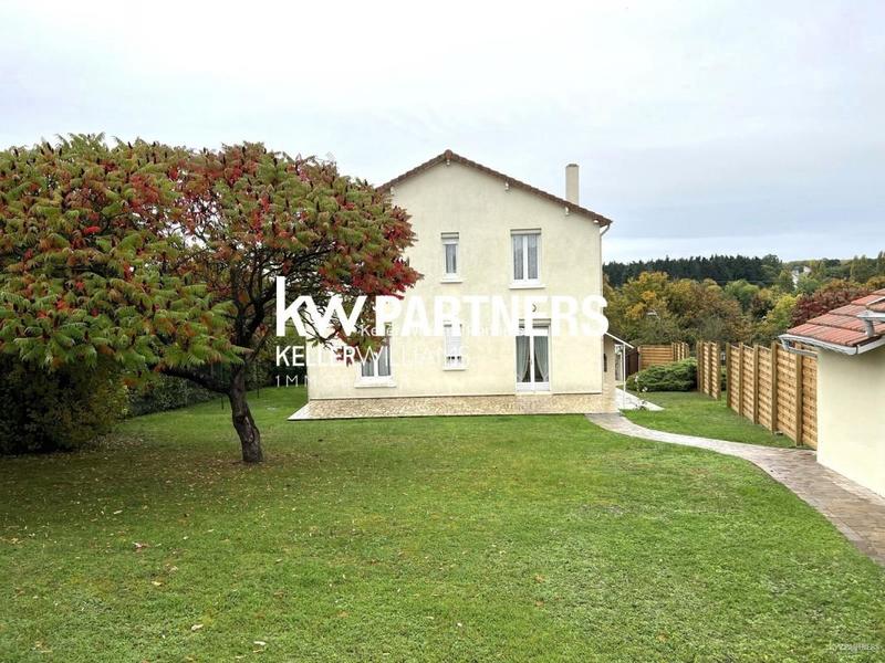 Maison - 88 m² - 5 pièces