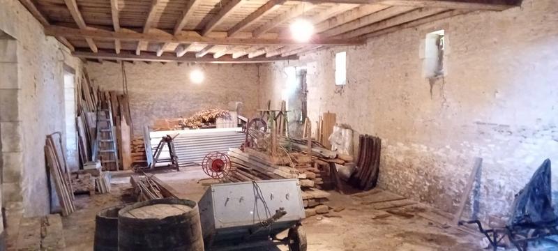 Maison ancienne - 225 m² - 3 pièces