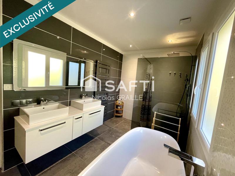 Maison - 177 m² - 7 pièces