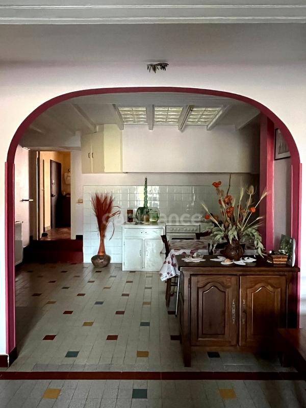 Corps de ferme - 270 m² - 9 pièces