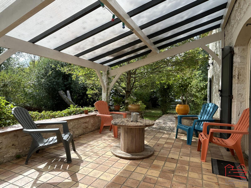 Maison - 191 m² - 7 pièces