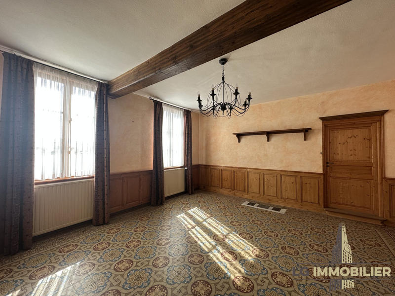 Maison - 248 m² - 7 pièces