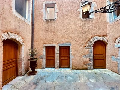 Appartement - 198 m² - 7 pièces