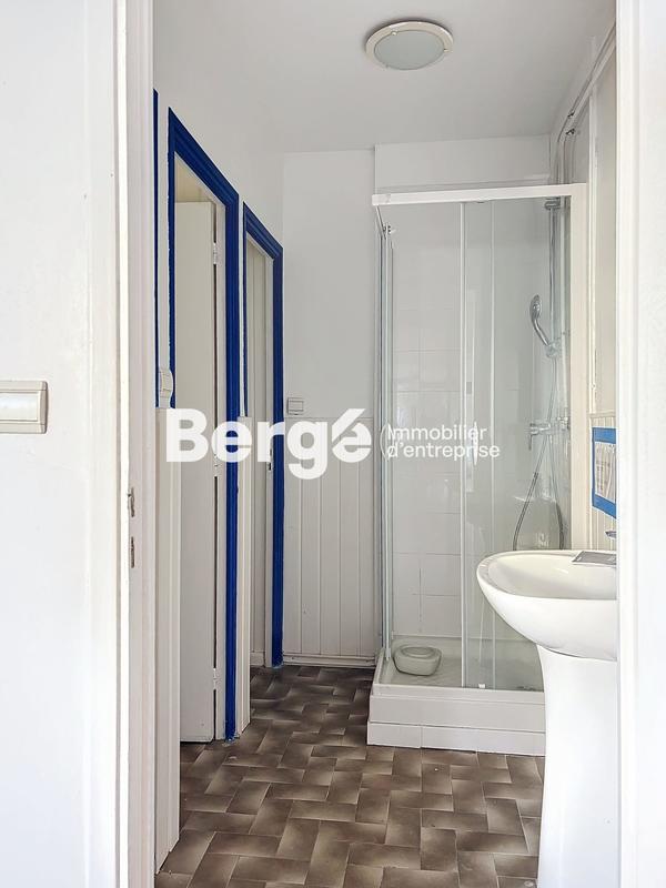 Bureau - 120 m² - 1 pièce