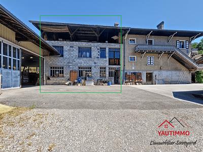 Appartement - 285 m² - 3 pièces