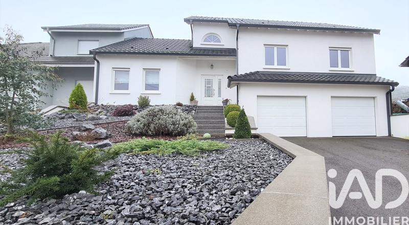 Maison de ville - 140 m² - 6 pièces