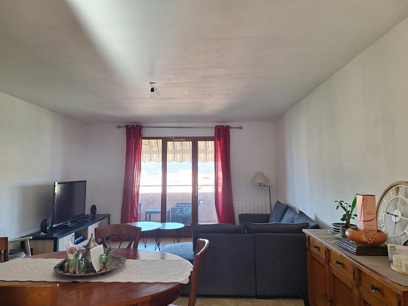 Appartement - 81 m² - 3 pièces