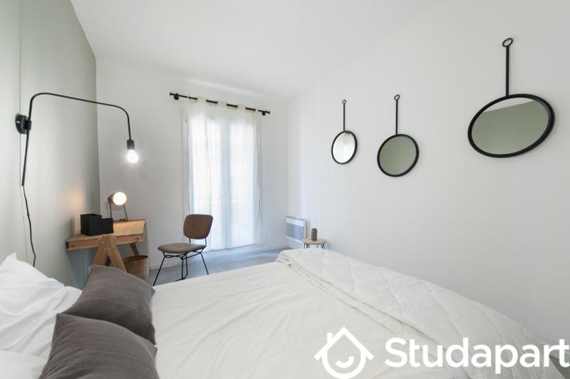 Chambre - 14 m² - 1 pièce