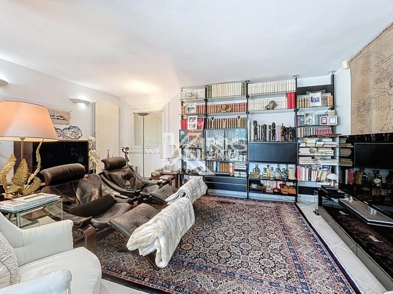 Villa - 250 m² - 6 pièces