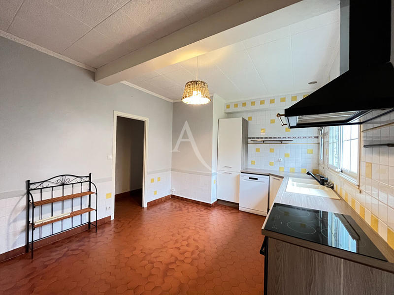 Maison - 177 m² - 7 pièces