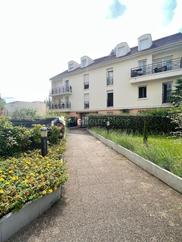 Appartement - 93 m² - 5 pièces