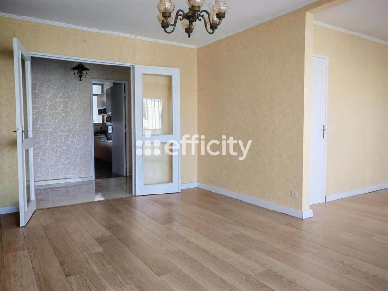 Appartement - 90 m² - 4 pièces