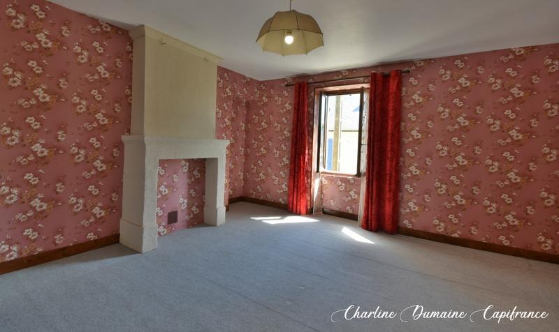 Maison en pierre - 202 m² - 6 pièces