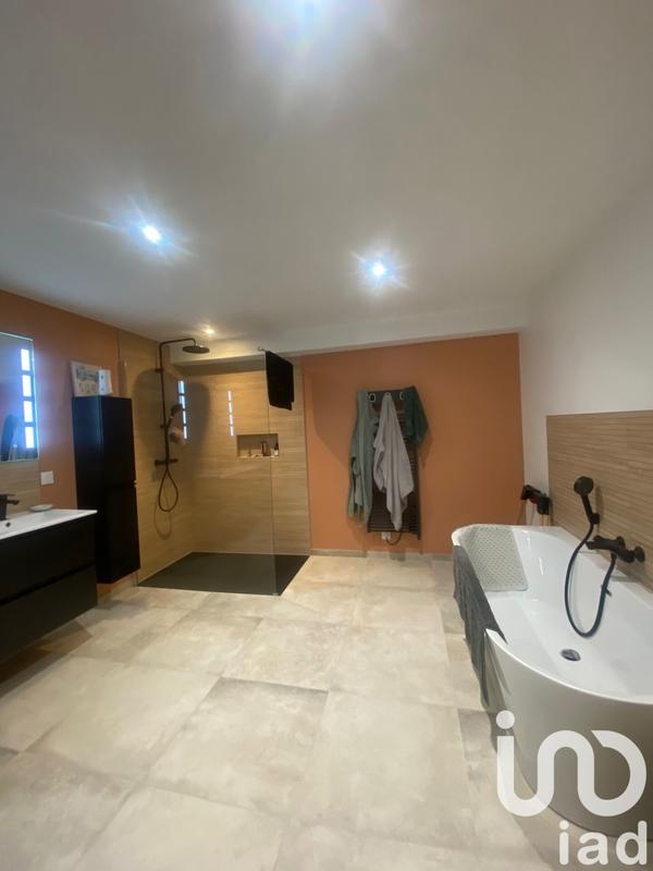 Maison - 182 m² - 4 pièces