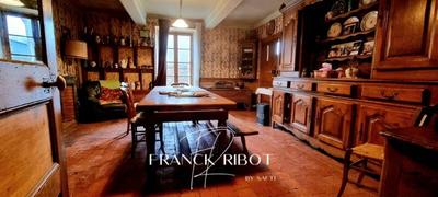 Maison - 165 m² - 7 pièces