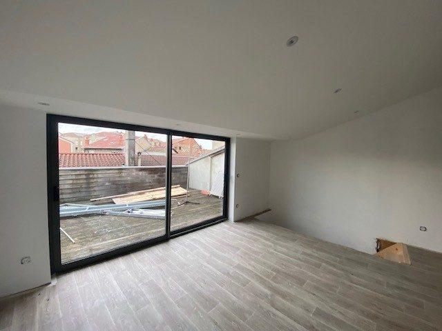 Appartement - 99 m² - 4 pièces