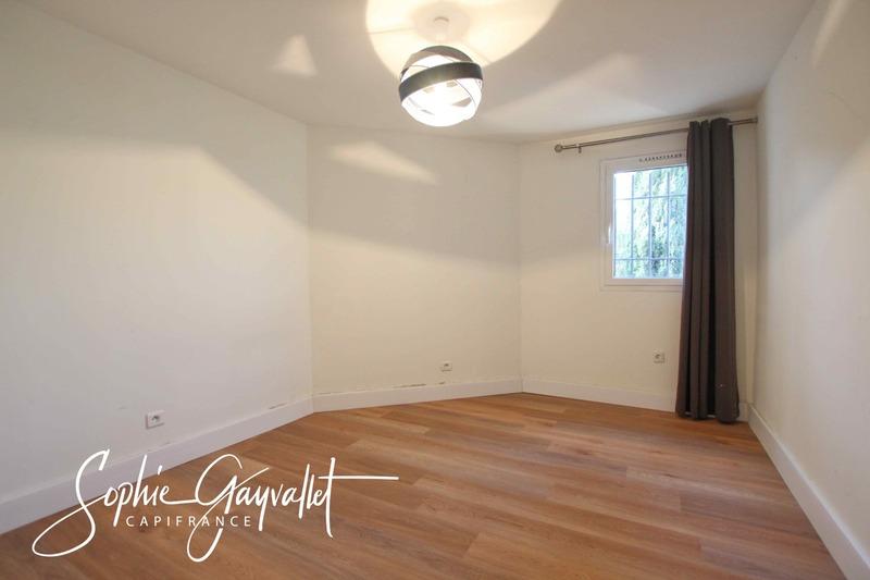 Villa - 168 m² - 6 pièces