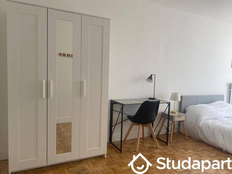 Chambre - 11 m² - 1 pièce