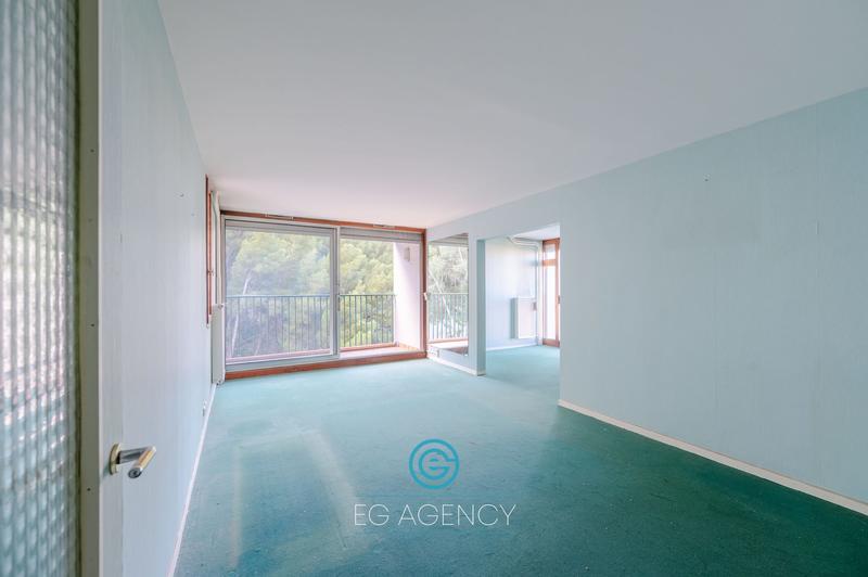 Appartement - 90 m² - 4 pièces