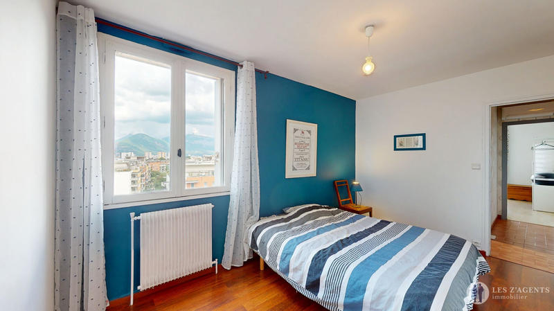 Appartement - 97 m² - 5 pièces