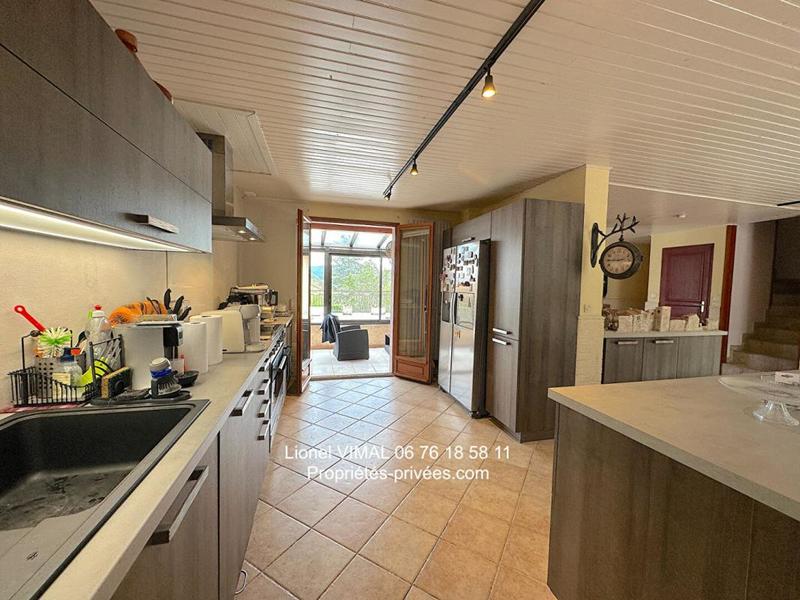Maison - 258 m² - 8 pièces