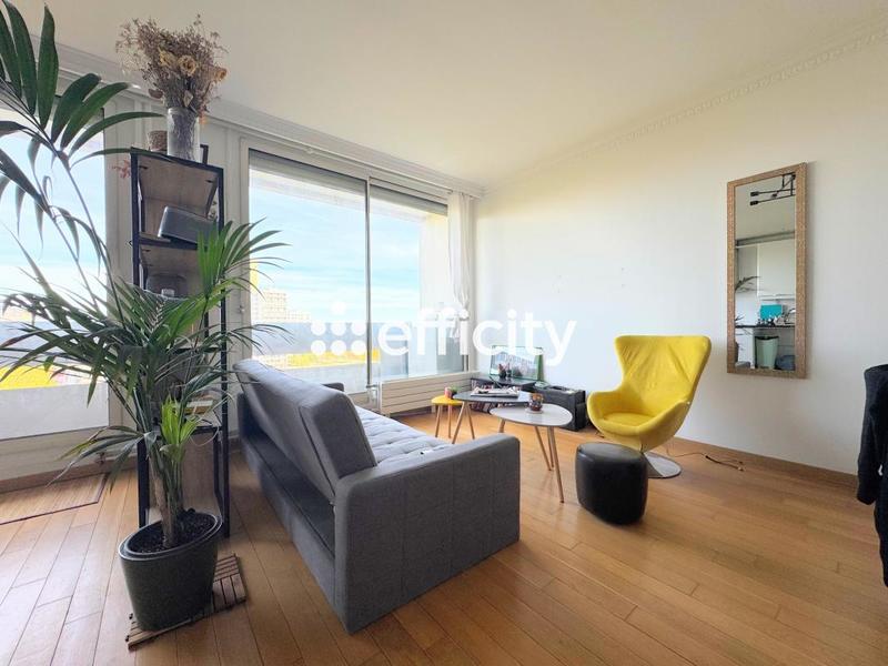 Appartement ancien - 80 m² - 4 pièces